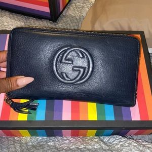 Gucci wallet navy large w/tassel zipper